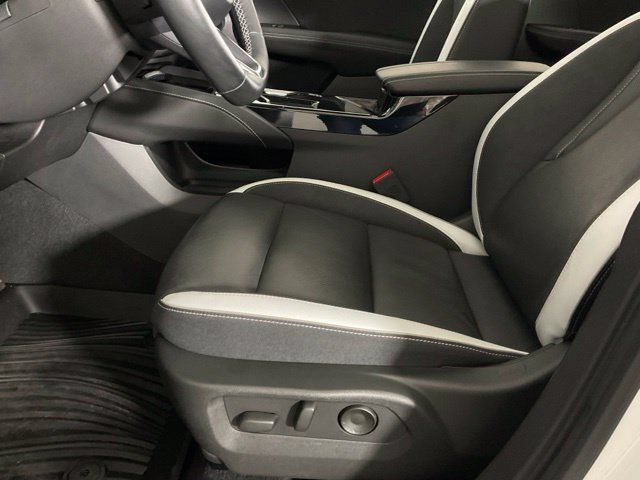 Used 2024 Buick Envision Sport Touring AWD/4WD image 33