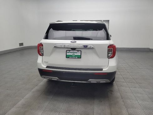 Used 2024 Ford Explorer XLT w/ Equipment Group 202A RWD image 7