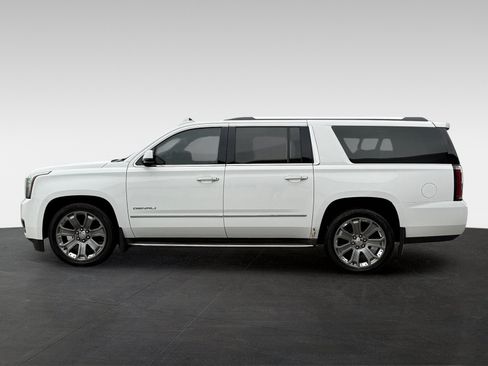 Used 2016 GMC Yukon XL Denali w/ Open Road Package AWD/4WD image 8