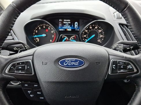 Used 2017 Ford Escape Titanium image 18