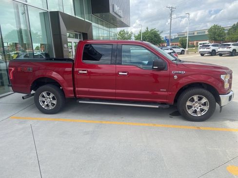 Used 2017 Ford F150 XLT w/ Equipment Group 302A Luxury AWD/4WD image 4