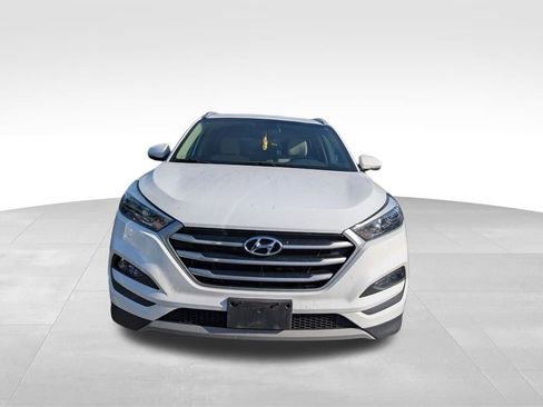 Used 2018 Hyundai Tucson Sport image 2