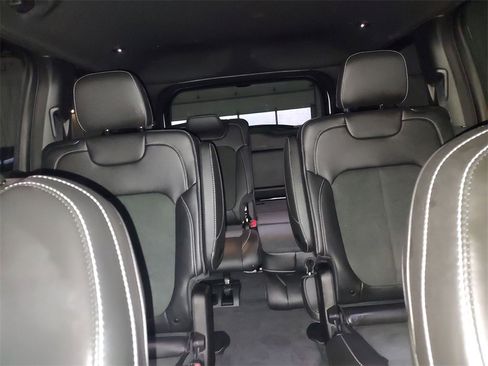 Used 2025 Jeep Grand Cherokee L Altitude image 13