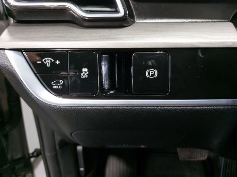 Used 2025 Kia Sportage X-Line w/ Premium Package image 57