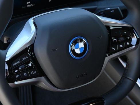 New 2026 BMW i4 xDrive40i w/ Parking Assistance Package image 21