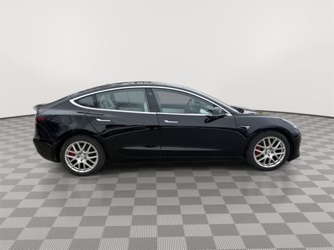Used 2019 Tesla Model 3 Performance image 4
