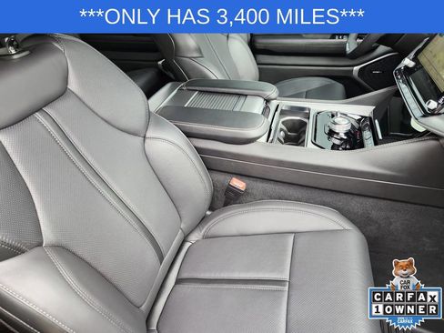 Used 2026 Jeep Grand Wagoneer Limited AWD/4WD image 14