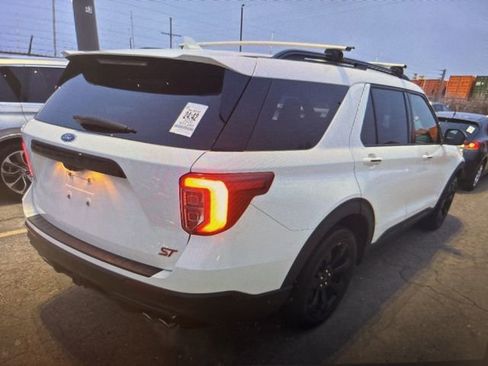 Used 2020 Ford Explorer ST w/ ST Street Pack image 2