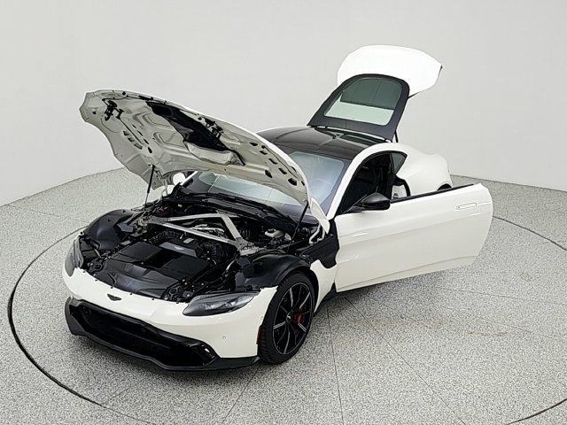Used 2020 Aston Martin V8 Vantage Coupe RWD image 37