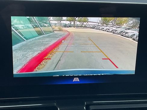 Used 2025 Chevrolet TrailBlazer LT image 30