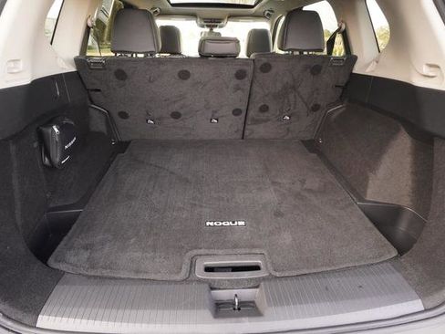 Used 2023 Nissan Rogue SV w/ SV Premium B Package image 35