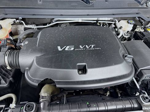 Used 2022 Chevrolet Colorado Z71 AWD/4WD image 28