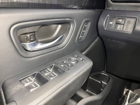 Used 2025 Honda Pilot Black Edition image 16