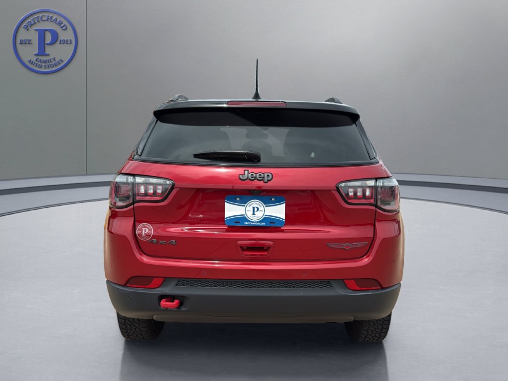 Used 2025 Jeep Compass Trailhawk AWD/4WD image 6