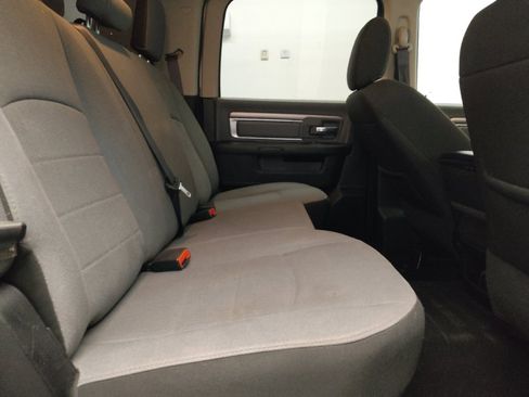 Used 2021 RAM 1500 Classic SLT AWD/4WD image 19