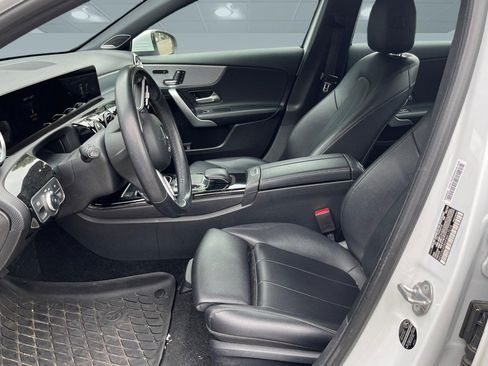 Used 2019 Mercedes-Benz A 220 image 3