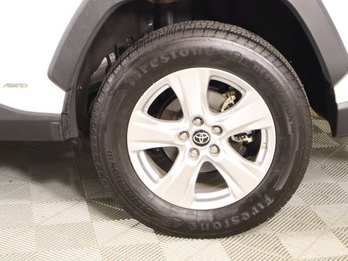 Used 2021 Toyota RAV4 LE image 16
