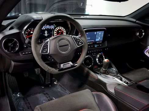 Used 2021 Chevrolet Camaro ZL1 image 10