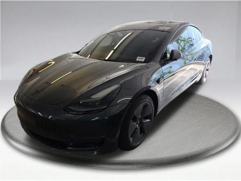 Used 2023 Tesla Model 3 Standard Range RWD image 11