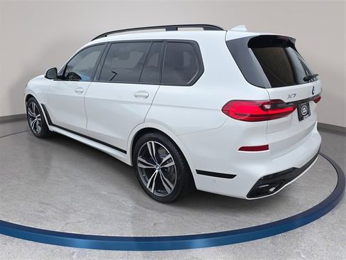 Used 2022 BMW X7 xDrive40i w/ M Sport Package image 8