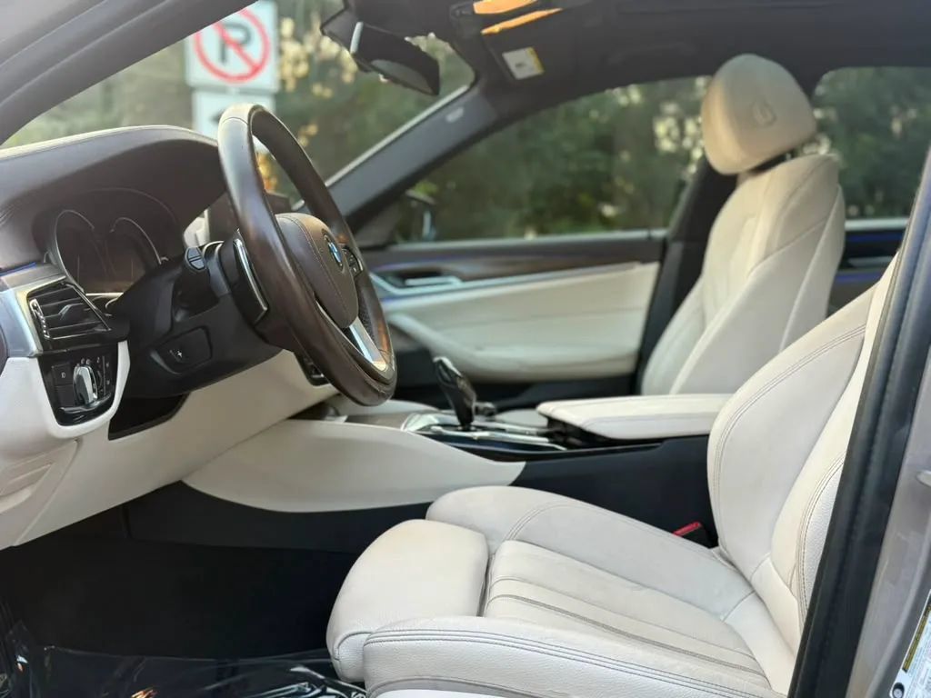 Used 2017 BMW 530i RWD image 18