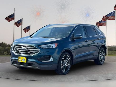 Used 2020 Ford Edge Titanium FWD image 2