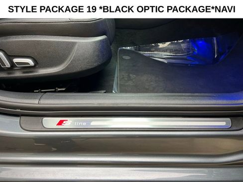 Used 2016 Audi A4 2.0T Premium image 32