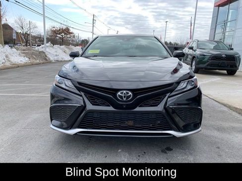 Used 2021 Toyota Camry XSE w/ Navigation Package image 9