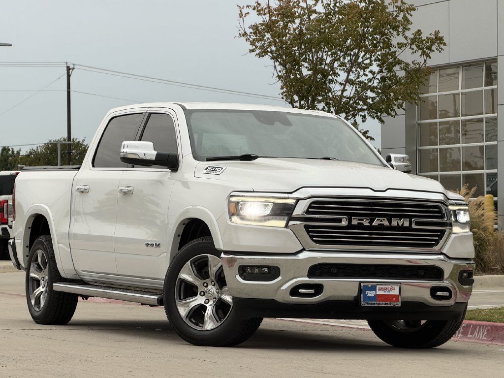 Used 2021 RAM 1500 Laramie AWD/4WD image 2
