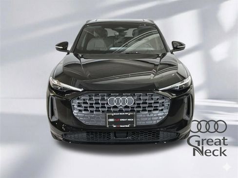 Used 2025 Audi Q5 Premium w/ Convenience Package image 21