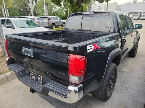 Used 2023 Toyota Tacoma SR5 RWD image 4
