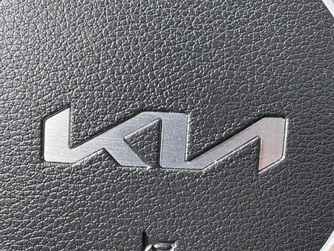 Used 2023 Kia Sportage LX image 32