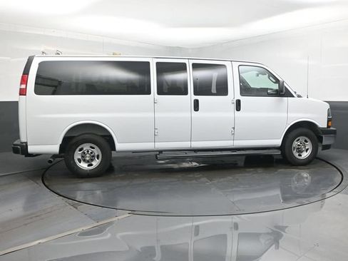 New 2025 Chevrolet Express 3500 LT w/ LT Preferred Equipment Group RWD image 16