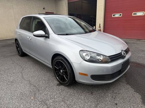 Used 2014 Volkswagen Golf 4-Door FWD image 7