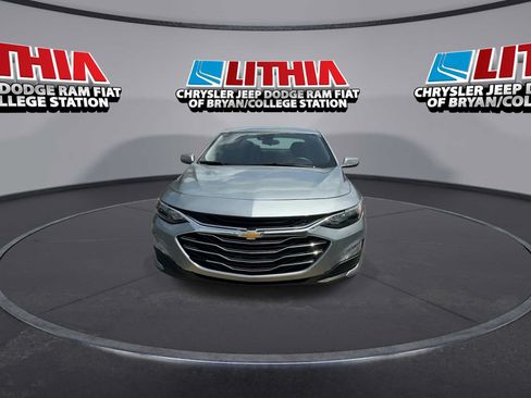 Used 2024 Chevrolet Malibu LT FWD image 3