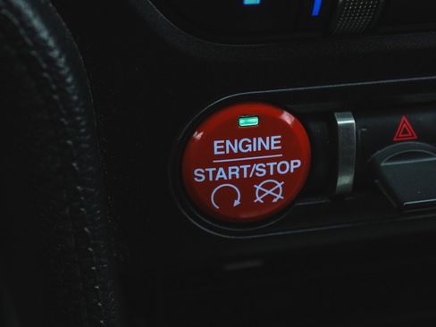 Used 2016 Ford Mustang Shelby GT350 w/ Technology Package image 22