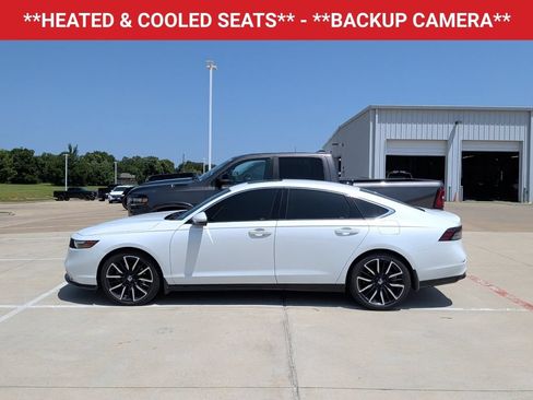 Used 2023 Honda Accord Touring image 5