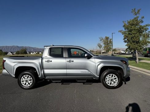 New 2025 Toyota Tacoma SR5 image 6