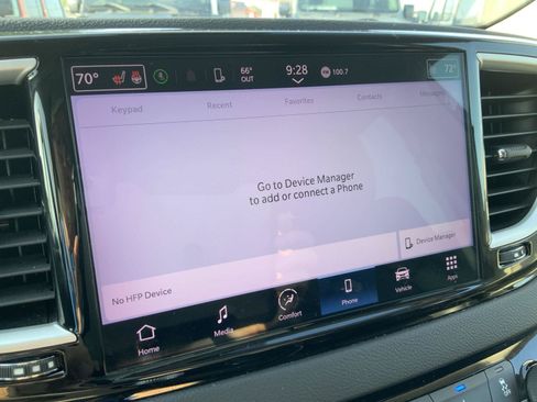 Used 2023 Chrysler Pacifica Touring-L FWD image 37