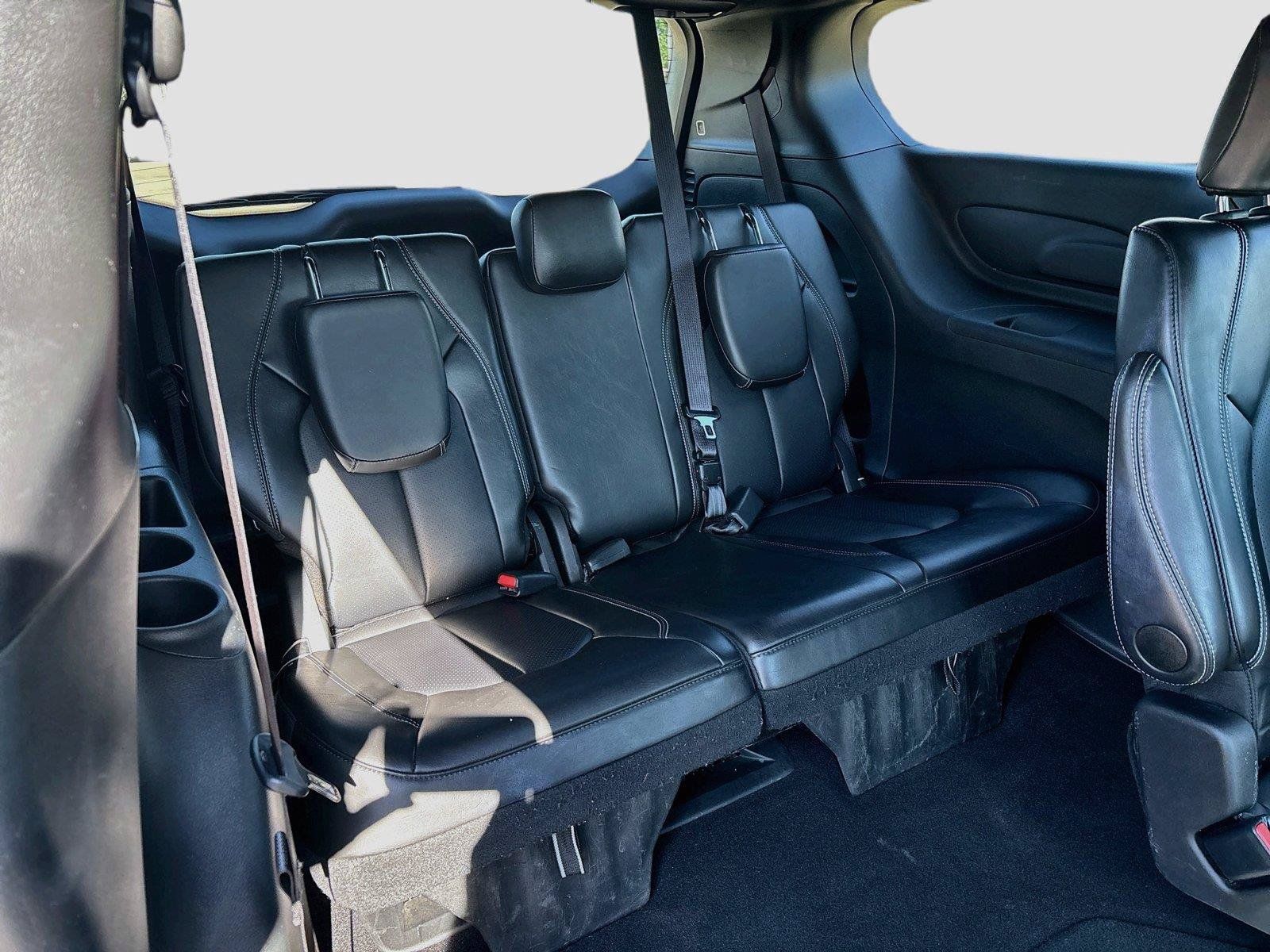 Certified 2025 Chrysler Pacifica Select FWD image 26