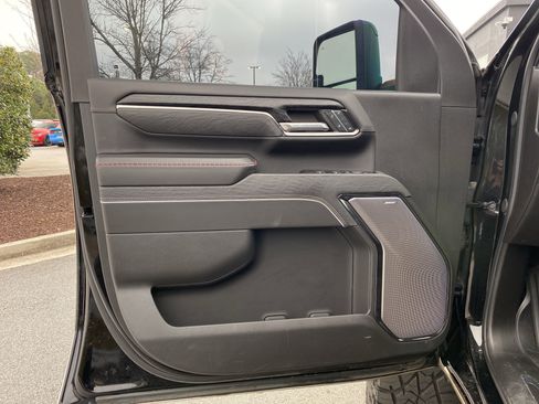 Used 2024 GMC Sierra 2500 AT4X image 24