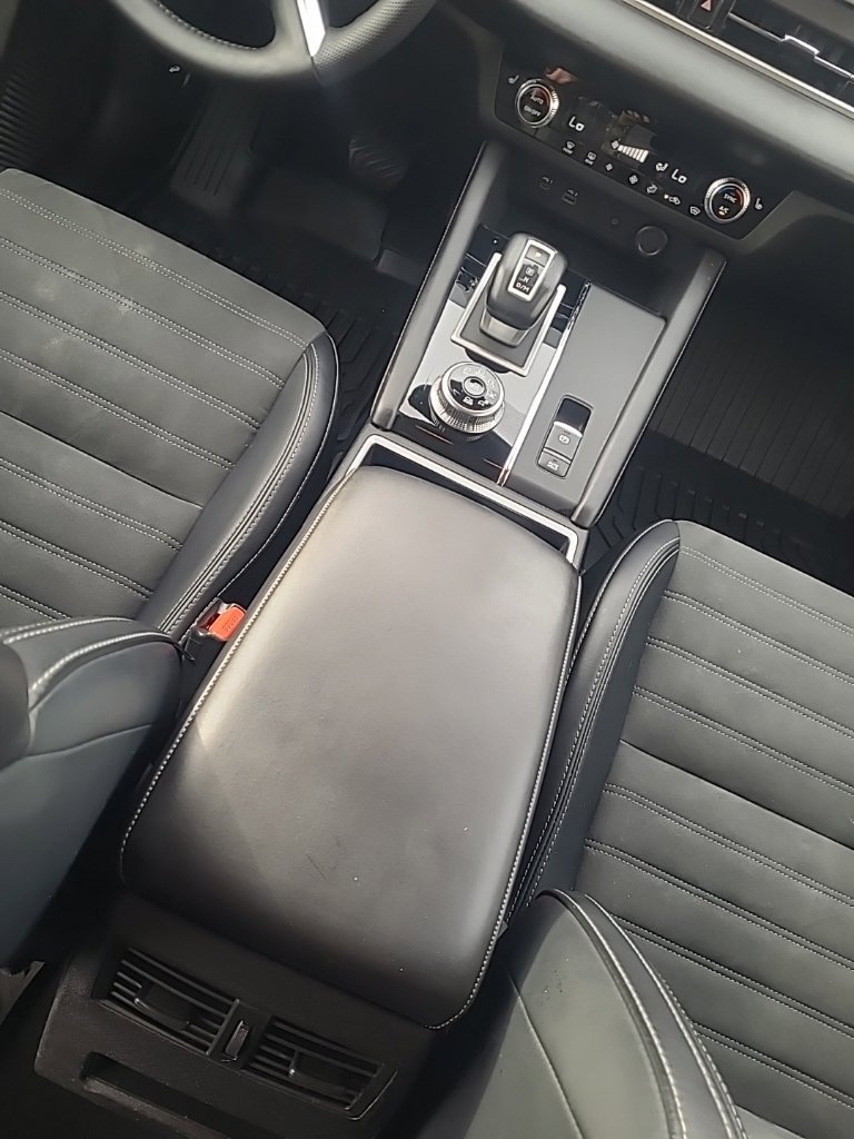 Used 2024 Mitsubishi Outlander SE AWD/4WD image 15