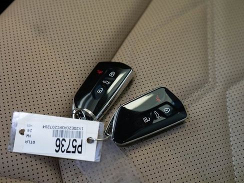 Used 2024 Volkswagen Atlas Cross Sport SE image 25