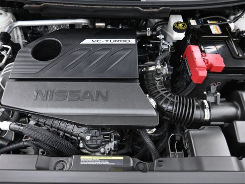 Used 2022 Nissan Rogue Platinum w/ Head-Up Display Package image 23