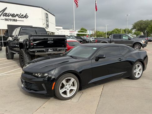Used 2017 Chevrolet Camaro LT image 1