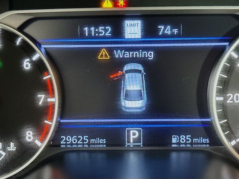 Used 2024 Nissan Altima 2.5 SV w/ SV Premium Package FWD image 19