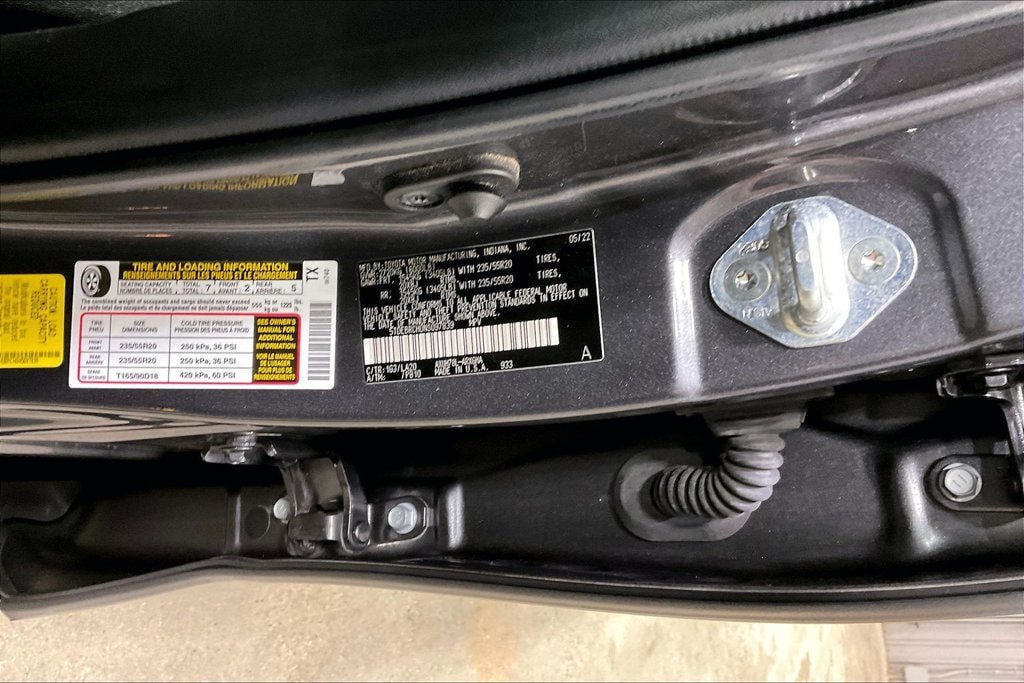 Used 2022 Toyota Highlander Platinum AWD/4WD image 20