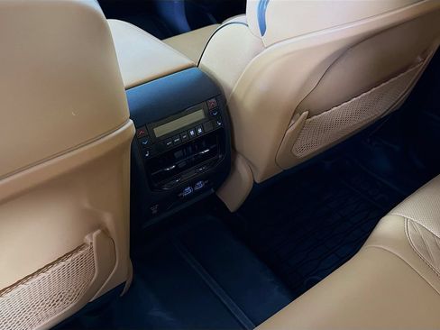 Used 2024 Jeep Grand Cherokee Summit AWD/4WD image 28