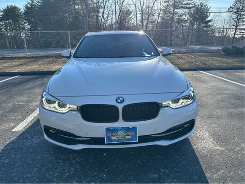 Used 2018 BMW 340i xDrive Sedan w/ Premium Package AWD/4WD image 3