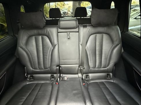 Used 2020 BMW X7 M50i w/ Executive Package image 15